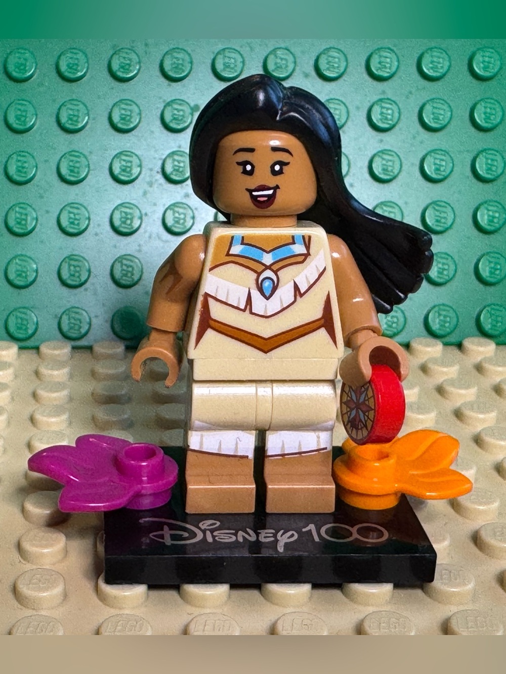 LEGO Disney 100 Minifigure Series 71038 - Pocahontas (Complete)